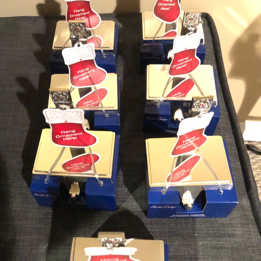 Stocking holders - Picture 2 of 2
